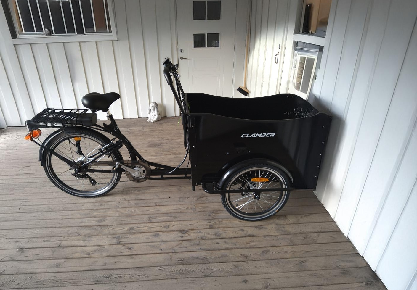 Lastesykkel med sort kasse - 250W + Reflekterende sele Lastesykkel med sort kasse - 250W + Reflekterende sele