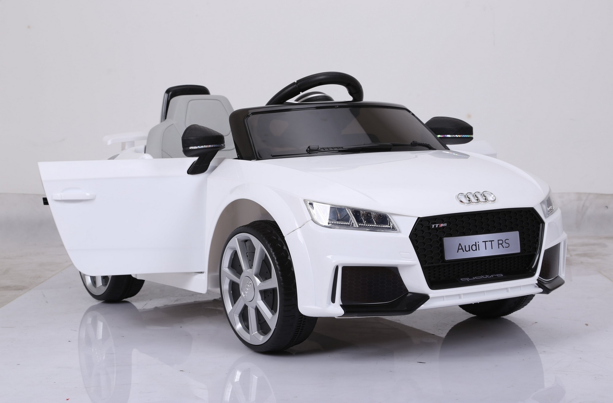 Elektrisk Audi TT RS - Hvit 12V Elektrisk Audi TT RS - Hvit 12V