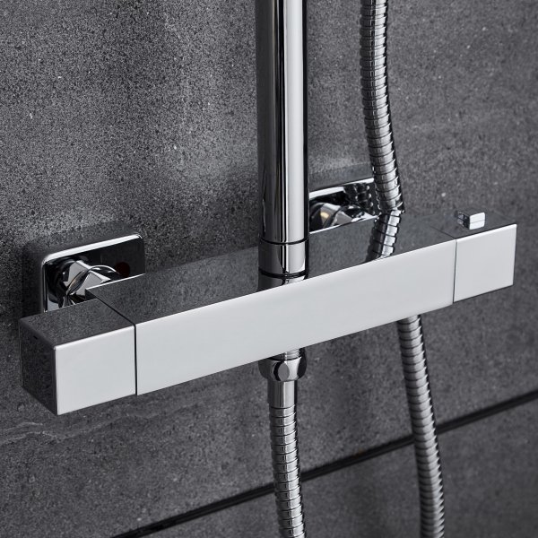 Komplett hodedusjsett med h�nddusj | H�yglanset rustfritt st�l