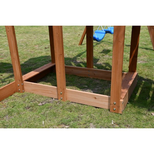 Leketårn med huskestativ og sklie Leketårn med huskestativ og sklie