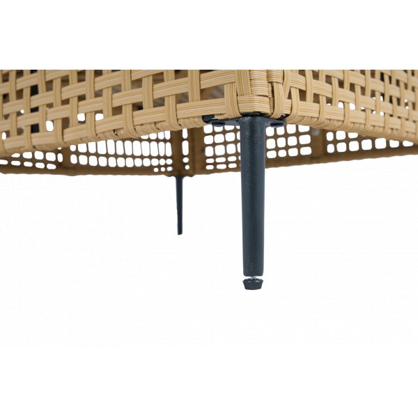 Stor utend�rs hj�rnesofa med bord | Loungesett i kunstrotting | Kremfarget