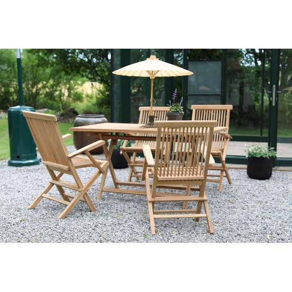 Saltö uteservering spisebord 120x70 cm med 4 Saltö lenestoler - Teak Saltö uteservering spisebord 120x70 cm med 4 Saltö lenestoler - Teak