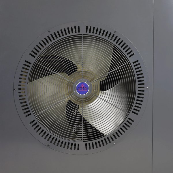 Luft/vann Varmepumpe 26 kW - Tåler -30°C Luft/vann Varmepumpe 26 kW - Tåler -30°C