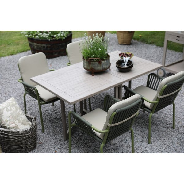 Spisegruppe Salt� gr� teak: Klaffbord inkl. 4 stk. gr�nne Lincoln-karmstoler