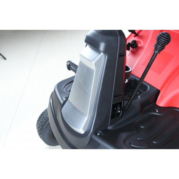 Sikkerhetsklipper 24\\\" 196 cc - 4,8 kW - 4 gir, r�d