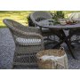 1 Utegruppe Marbella: Scottsdale rundt brunt spisebord Ø112 cm inkludert 4 Marbella lenestoler i naturfarget kunstrotting