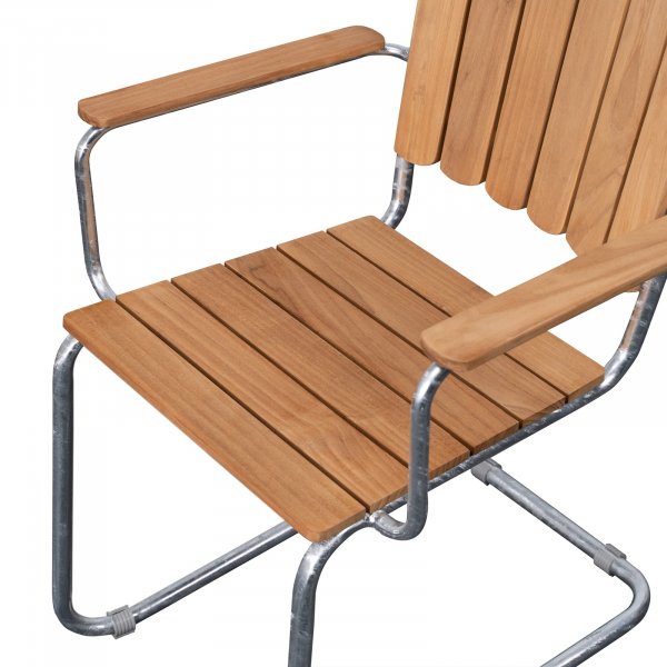 Utestoler stablebare lenestoler i teak med armlener - Möllan Utestoler stablebare lenestoler i teak med armlener - Möllan