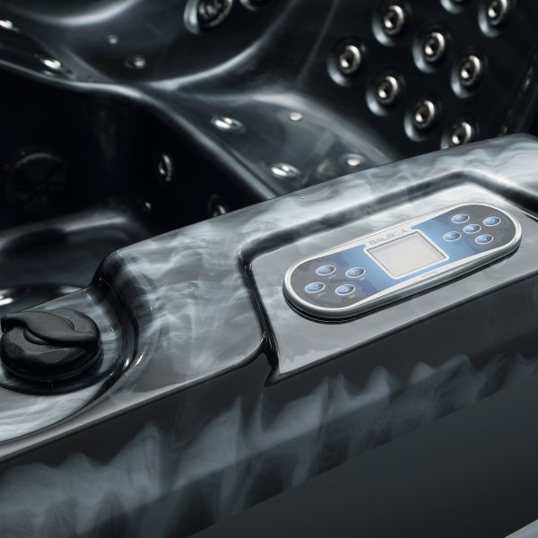 Badestamp Vivid Dreams WiFi - 5-6 personer - Svart utgave Badestamp Vivid Dreams WiFi - 5-6 personer - Svart utgave