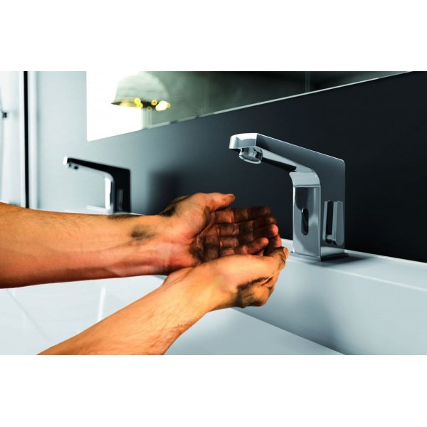 Servantbatteri med bevegelsessensorer - krom