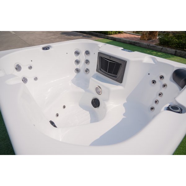 Aurora boblebad - 4 seter (200×155 cm) Aurora boblebad - 4 seter (200×155 cm)