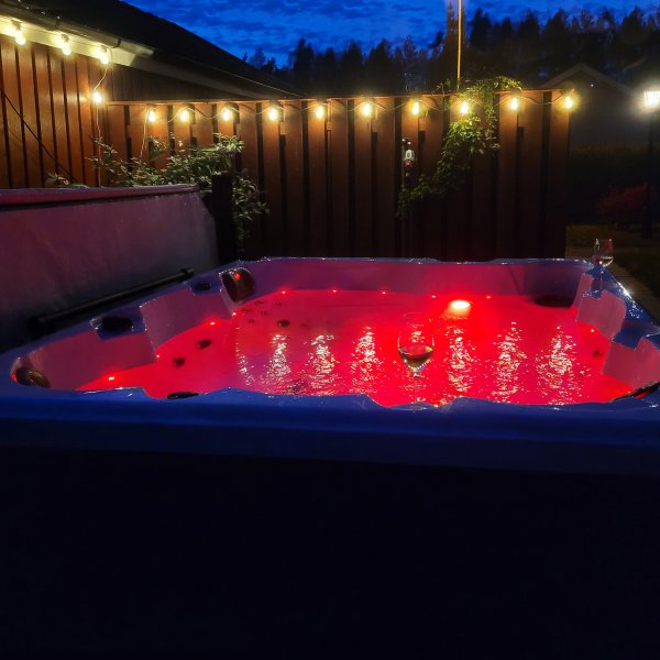 Badestamp Poseidon - 5-6 personer Badestamp Poseidon - 5-6 personer