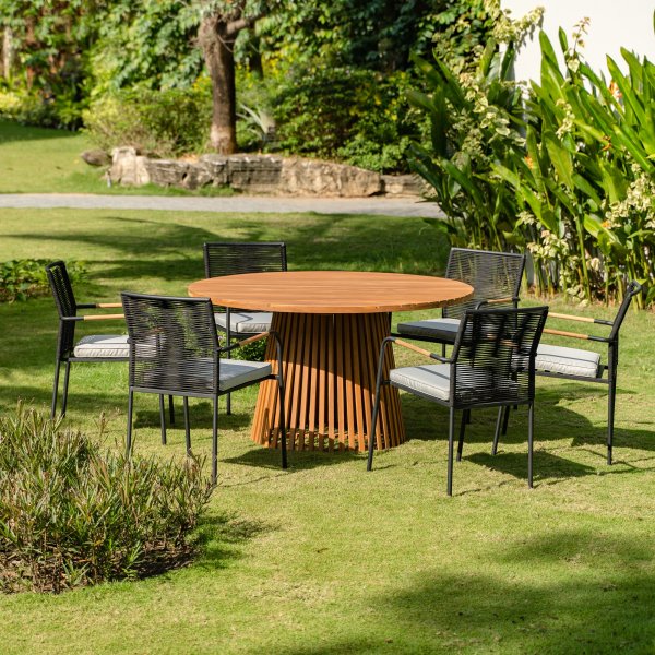 Storkö rundt akasie spisebord Ø140 cm + Rengjøringsspray for utemøbler Storkö rundt akasie spisebord Ø140 cm + Rengjøringsspray for utemøbler