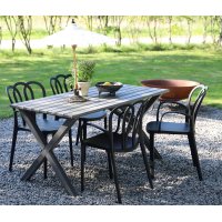 Spisegruppe Scottsdale: 150 cm grått trebord inkludert 4 stk. stablebare Thornet karmstoler Spisegruppe Scottsdale: 150 cm grått trebord inkludert 4 stk. stablebare Thornet karmstoler