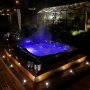 1 Boblebad for 5-6 personer Lucite® akryl, Gecko® sirkulasjonspumpe og Balboa® kontrollsystem 2026 - Poseidon Black Edition