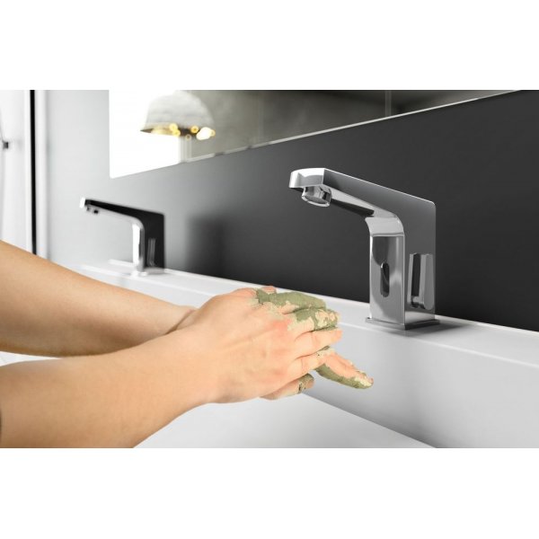 Servantbatteri med bevegelsessensorer - krom