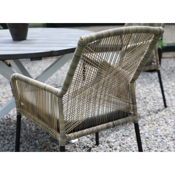 Ystad lenestol - vridd syntetisk rotting/grå pute + Tekstilimpregnering for utemøbler Ystad lenestol - vridd syntetisk rotting/grå pute + Tekstilimpregnering for utemøbler