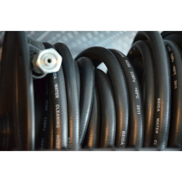 Høytrykksspyler med maks trykk på 200 bar - 420 L/H Høytrykksspyler med maks trykk på 200 bar - 420 L/H