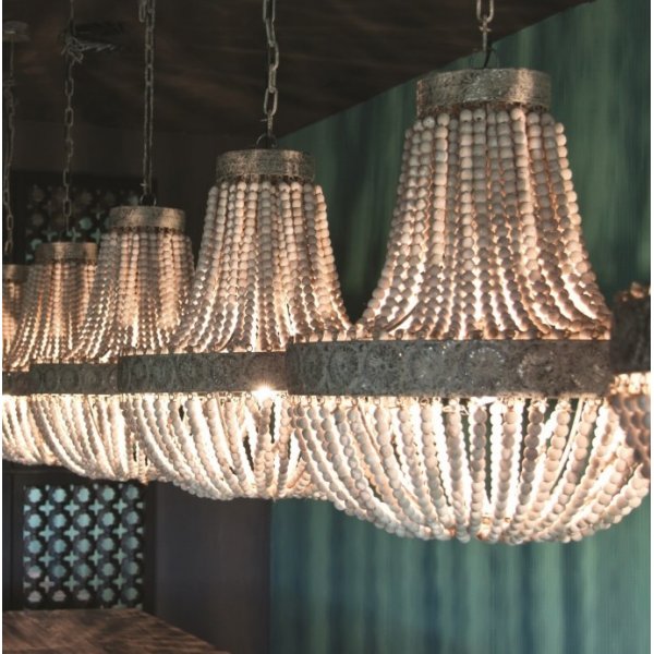 Kullampan taklampe med trekuler Kullampan taklampe med trekuler