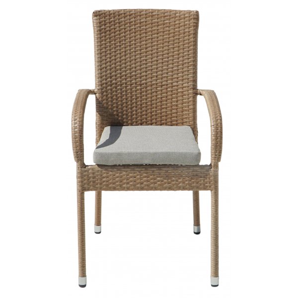 Majken stabelbar utestol med pute - Naturfarget syntetisk rotting med beige sittepute Majken stabelbar utestol med pute - Naturfarget syntetisk rotting med beige sittepute