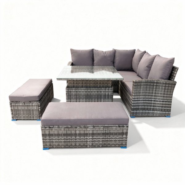 Hj�rnesofa for 6-8 personer med bord og 2 krakker - Utem�bler med puter og herdet glass