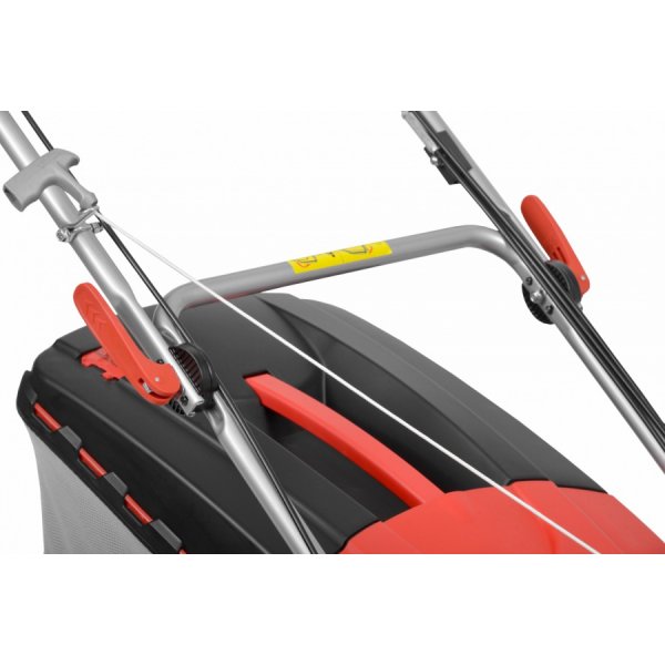 Bensindrevet gressklipper 56 cm, selvgående 4 brytere - Briggs & Stratton 163cc Bensindrevet gressklipper 56 cm, selvgående 4 brytere - Briggs & Stratton 163cc